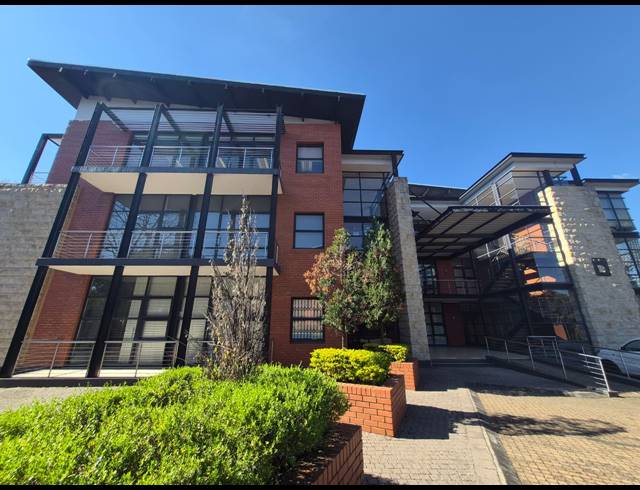 123M² OFFICE TO LET IN SANDTON CENTRAL